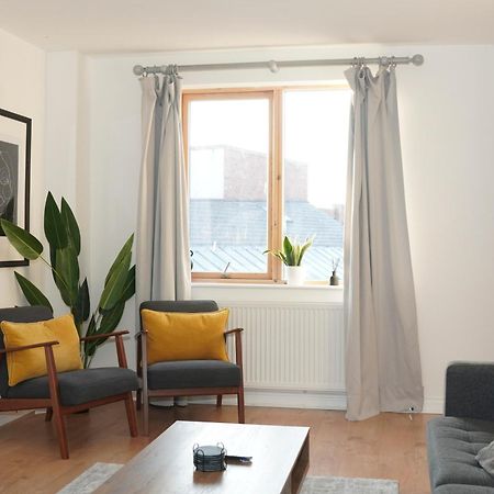 Spacious 4Br 4Ba Gated Townhouse With Balconies, Central Jq Birmingham Kültér fotó