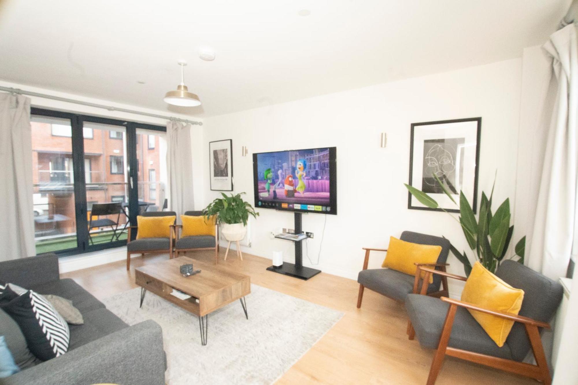 Spacious 4Br 4Ba Gated Townhouse With Balconies, Central Jq Birmingham Kültér fotó
